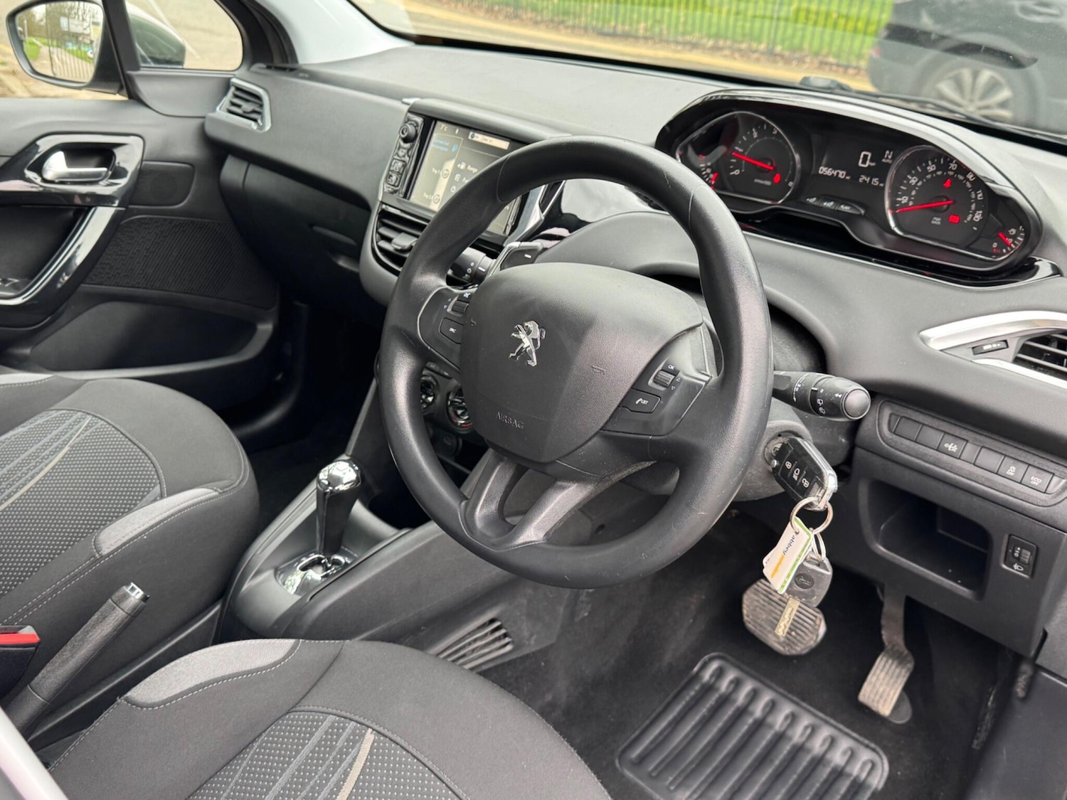 Used Peugeot 208 2012 for sale - 77626097: Photo 22