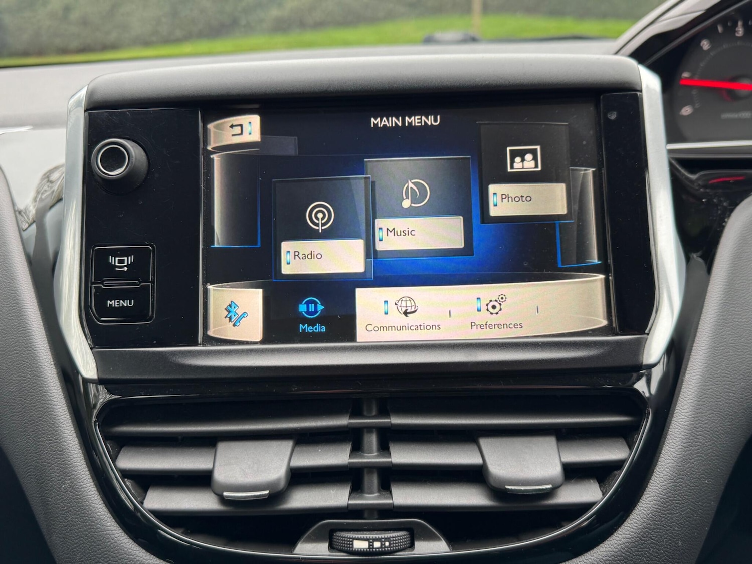 Used Peugeot 208 2012 for sale - 77626097: Photo 29