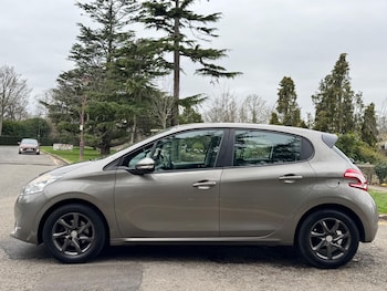 Used Peugeot 208 2012 for sale - 77626097: Photo