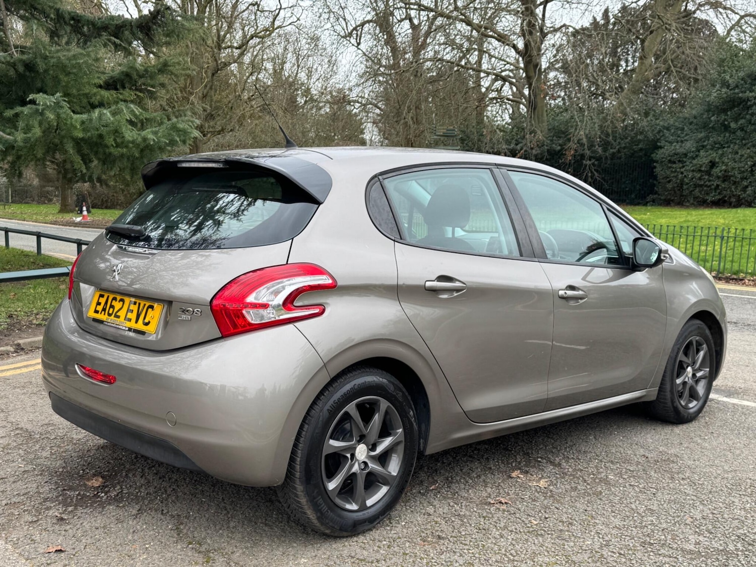 Used Peugeot 208 2012 for sale - 77626097: Photo 7