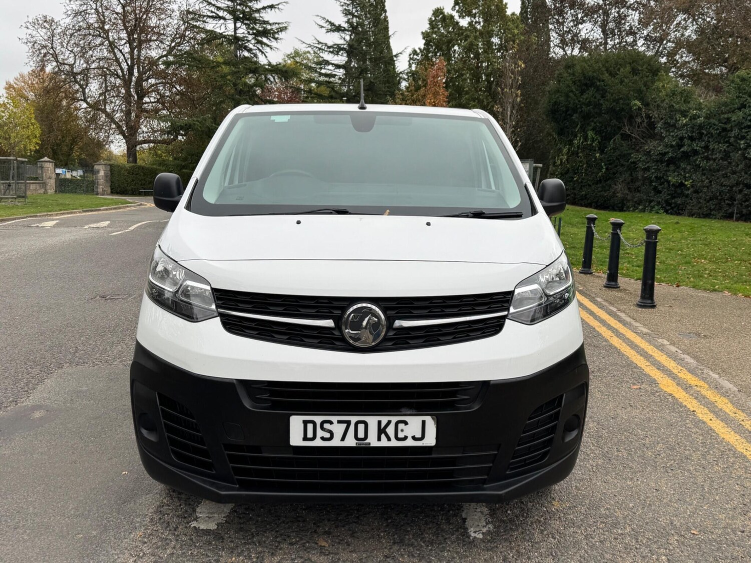Used Vauxhall Vivaro 2020 for sale - 76246935: Photo 2