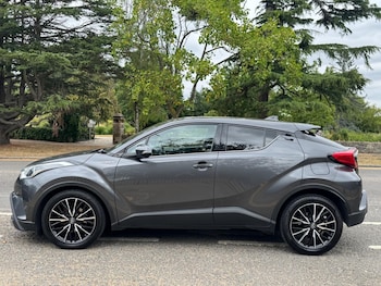 Used Toyota C-HR 2017 for sale - 79361527: Photo