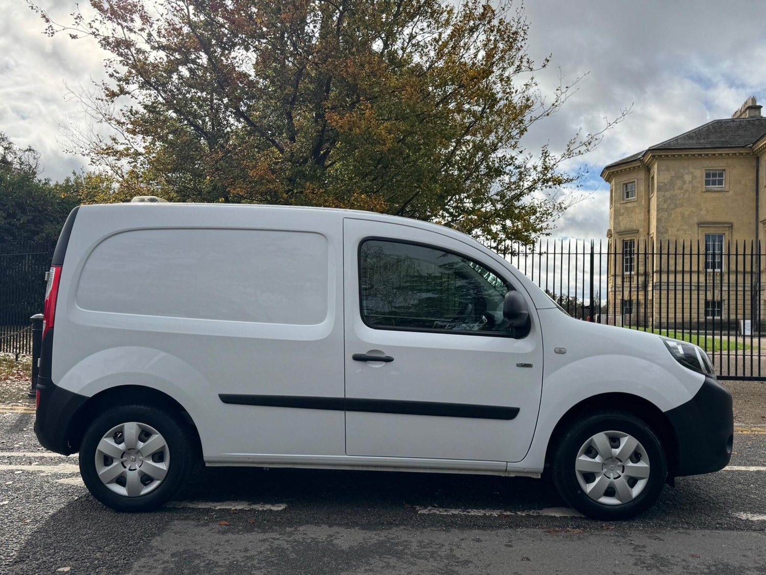 Used Renault Kangoo 2020 for sale - 76337468: Photo 8