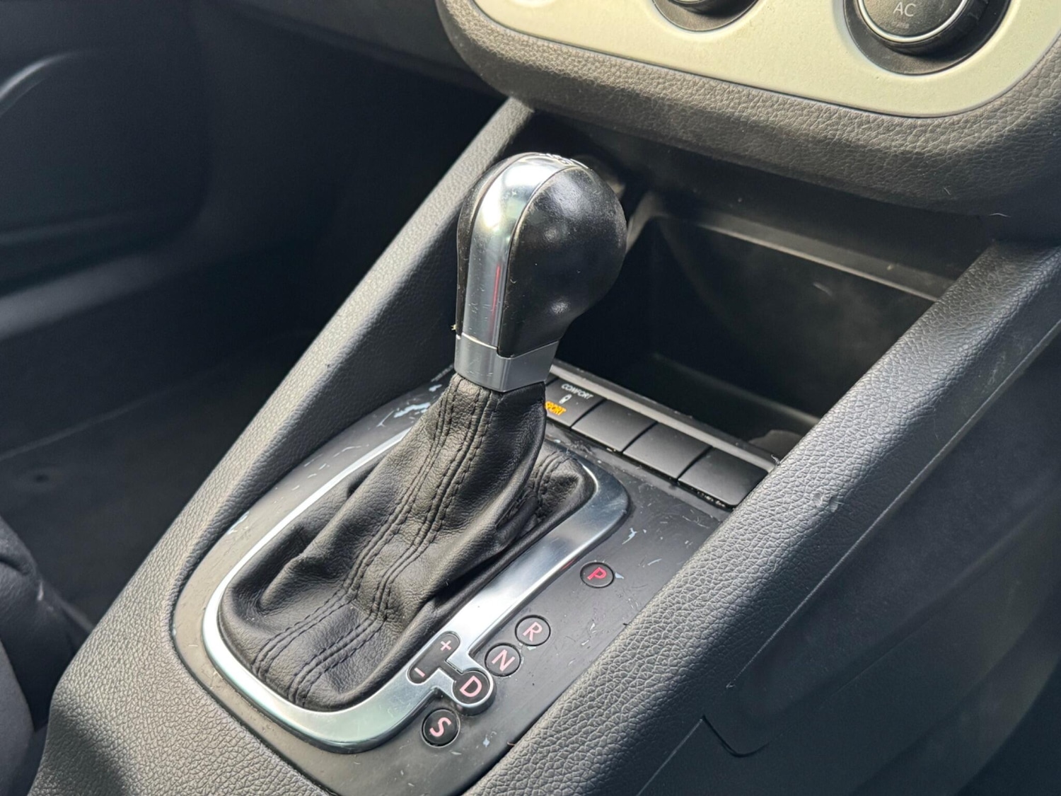 Used Volkswagen Scirocco 2009 for sale - 77130888: Photo 29