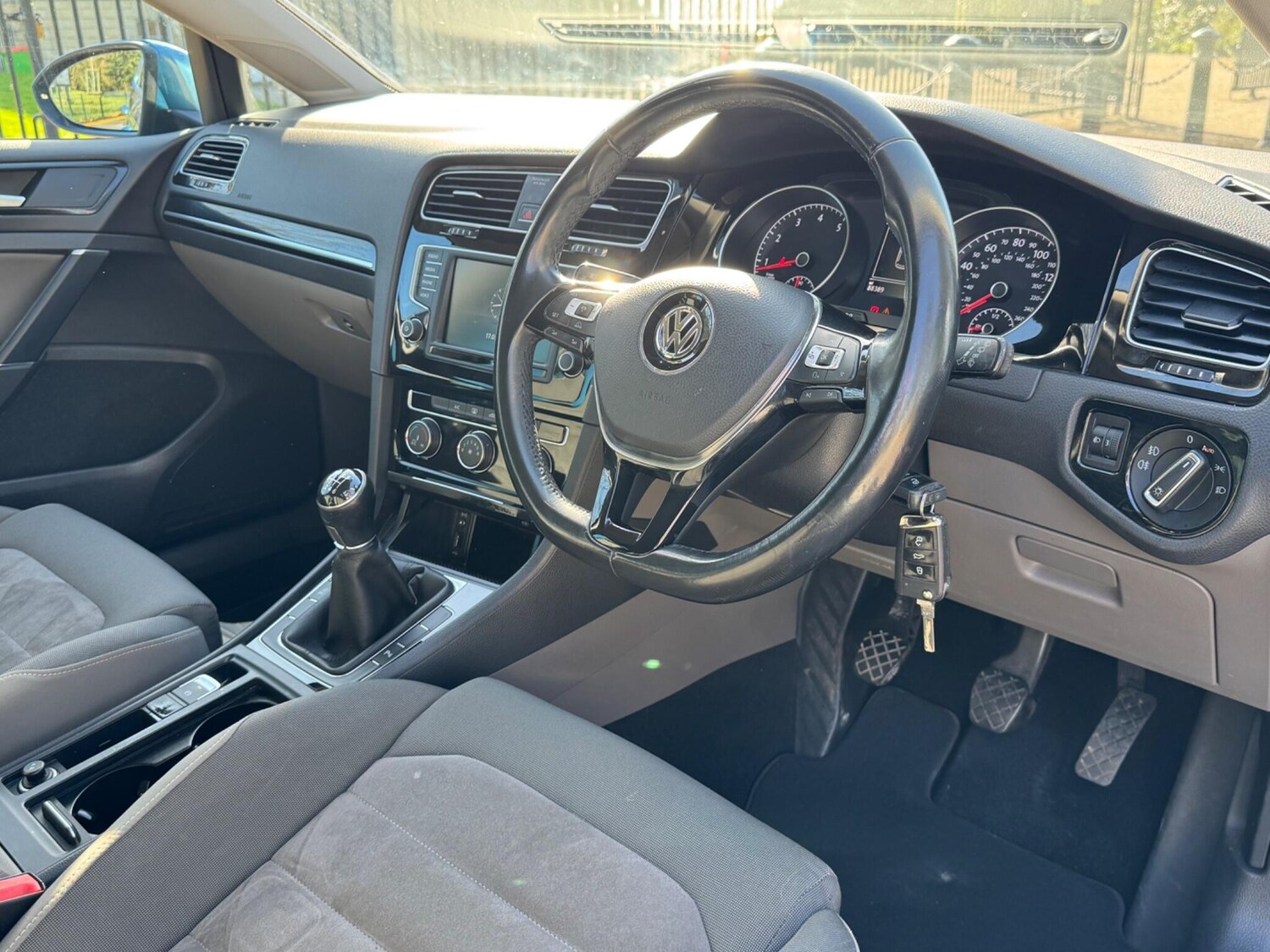 Used Volkswagen Golf 2015 for sale - 77940465: Photo 28