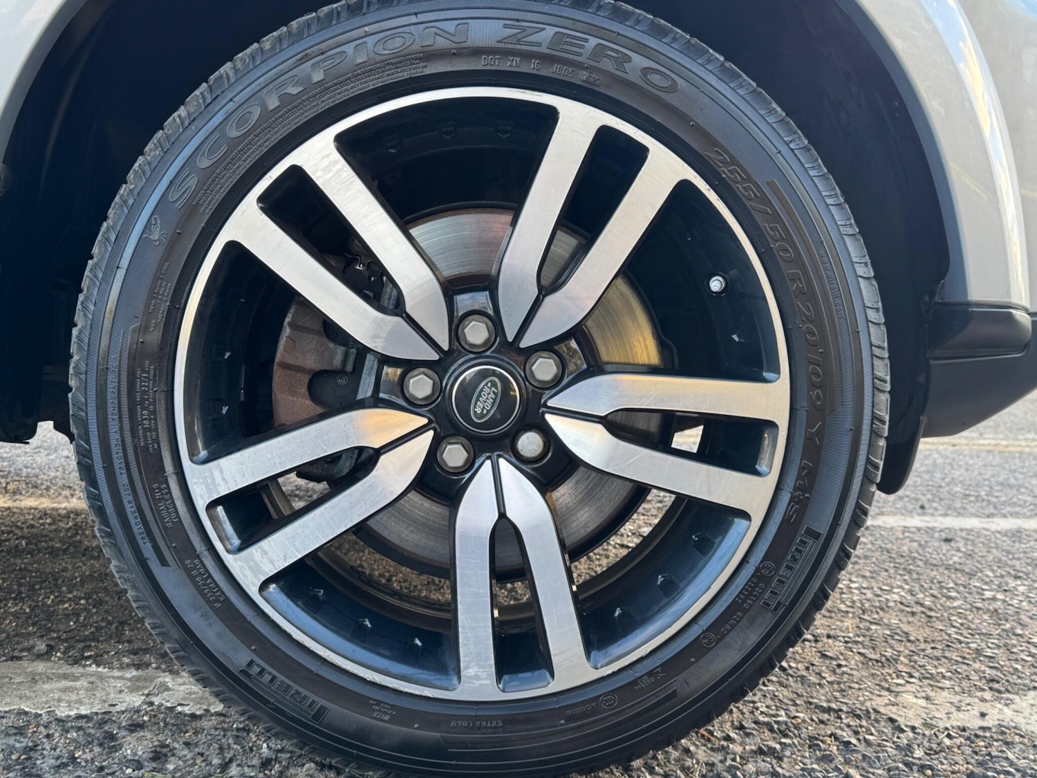 Used Land Rover Discovery 2016 for sale - 77097954: Photo 9