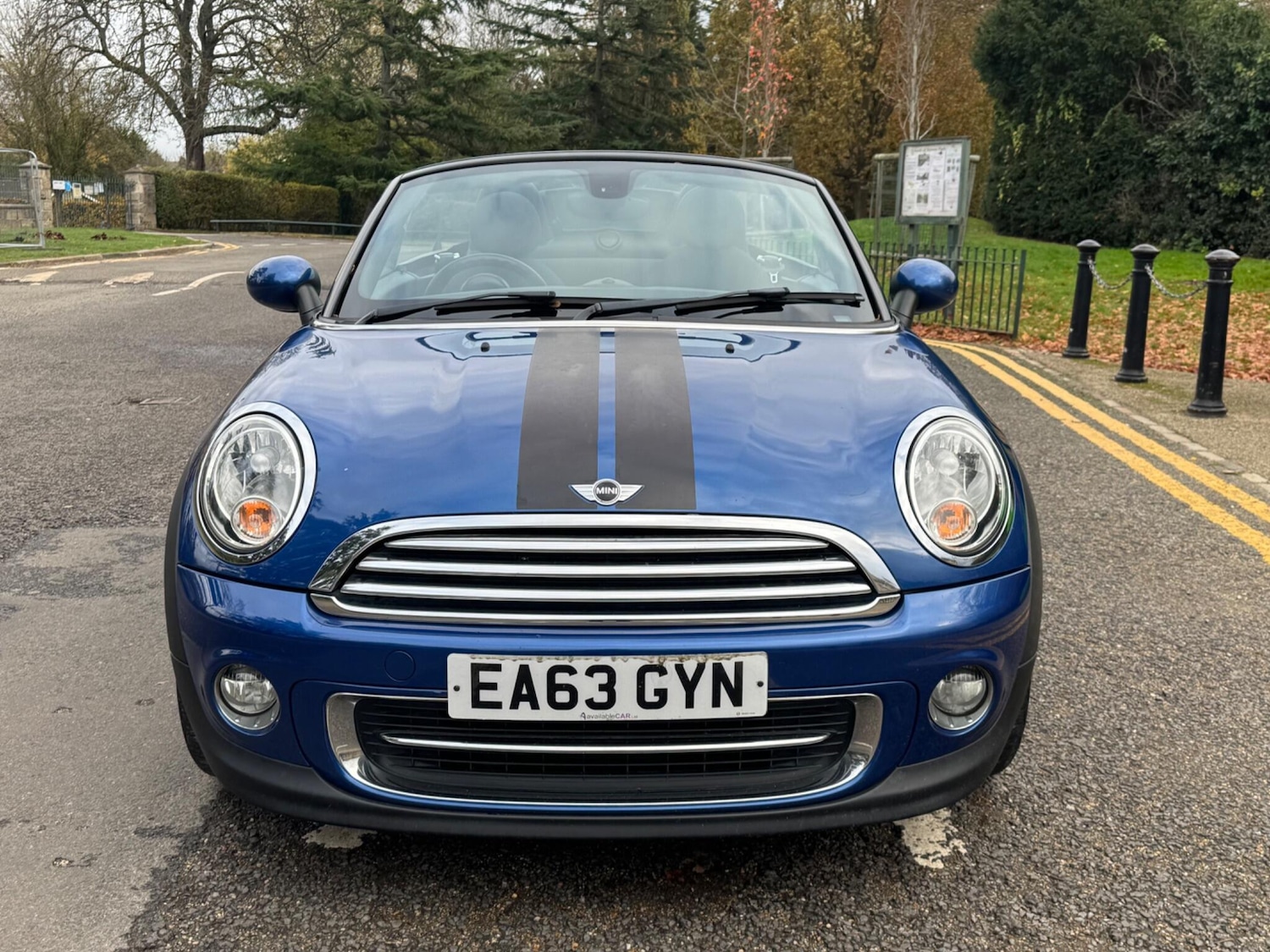 Used MINI Roadster 2013 for sale - 76965382: Photo 2