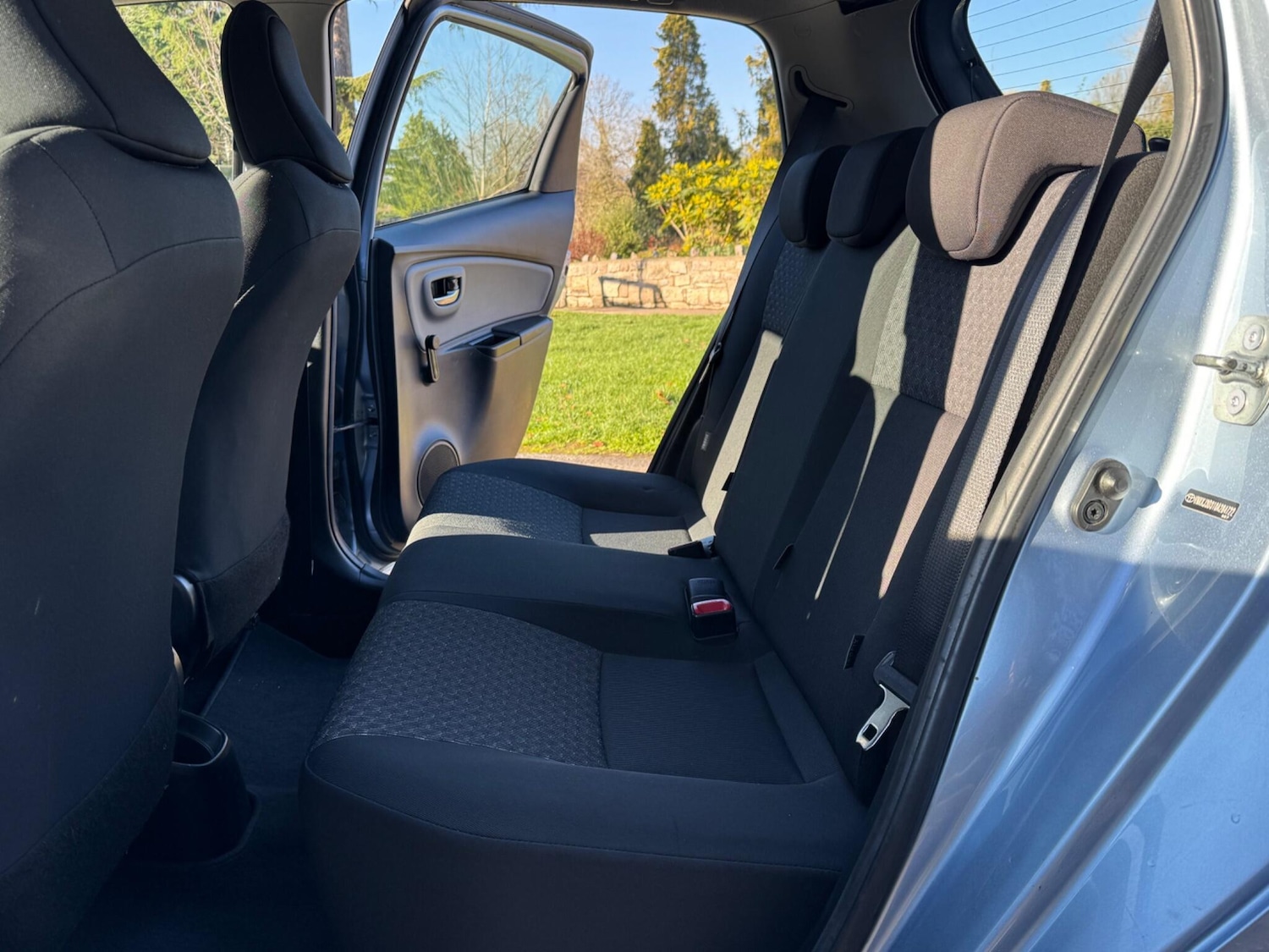 Used Toyota Yaris 2015 for sale - 76689035: Photo 17