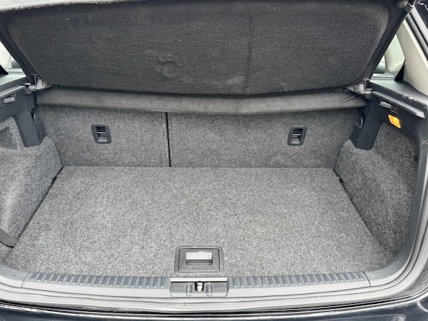 Used Volkswagen Polo 2011 for sale - 76260223: Photo 13