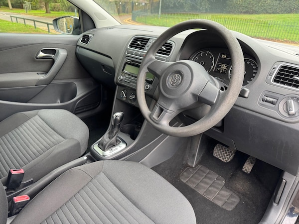 Used Volkswagen Polo 2011 for sale - 76260223: Photo 24