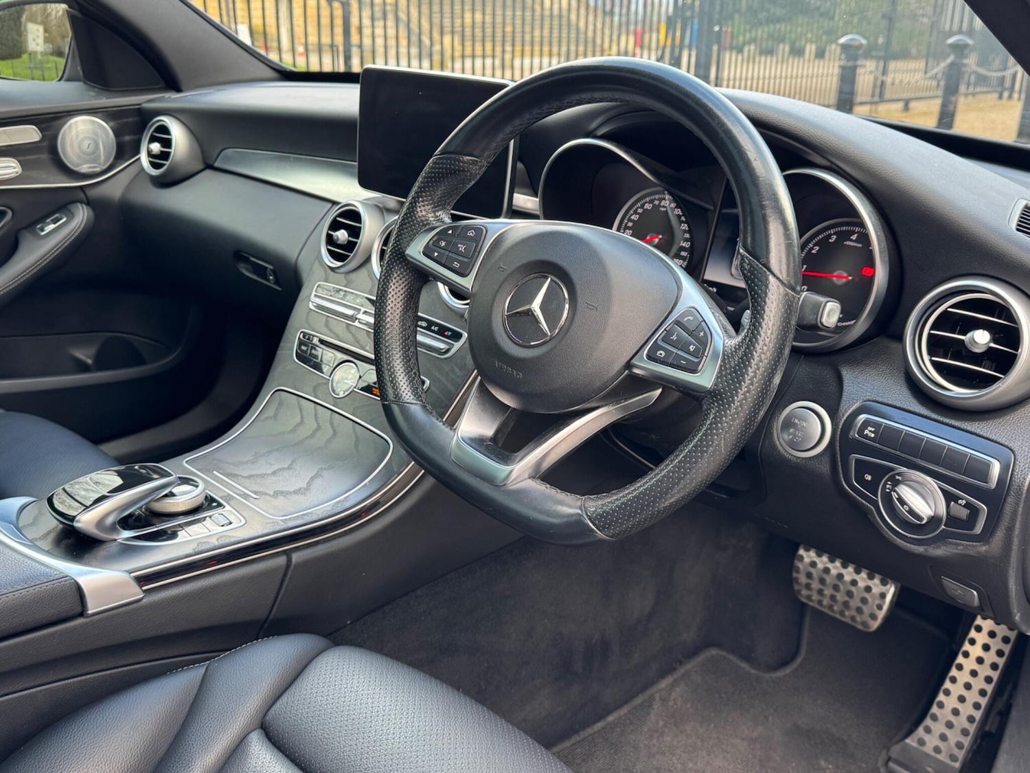 Used Mercedes-Benz C Class 2018 for sale - 77598287: Photo 28