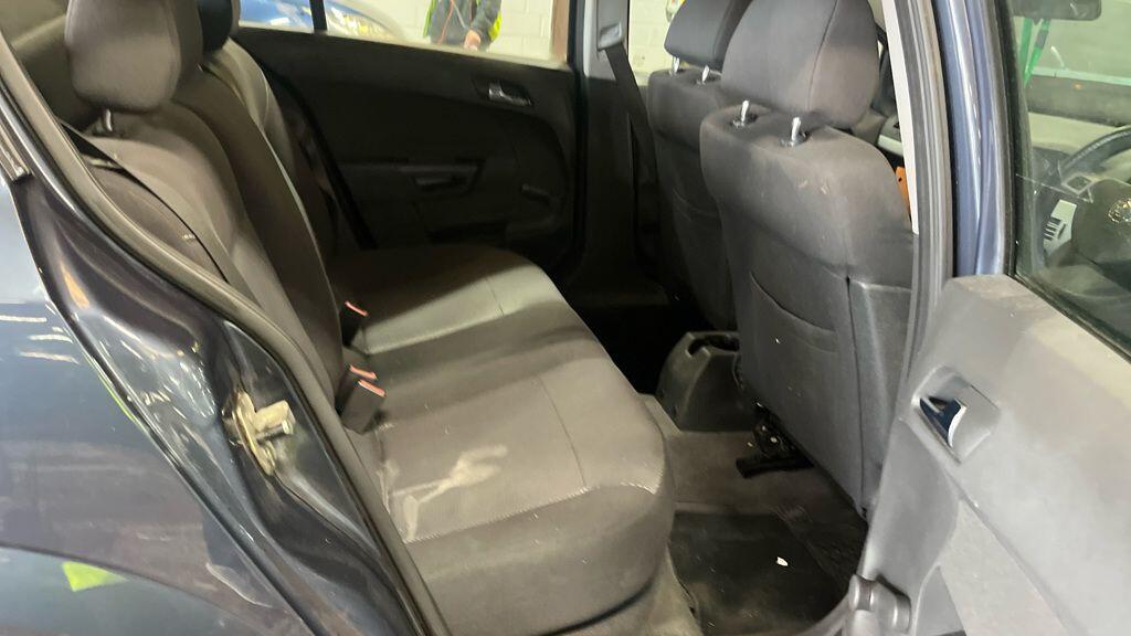 Used Vauxhall Astra 2009 for sale - 78175902: Photo 8