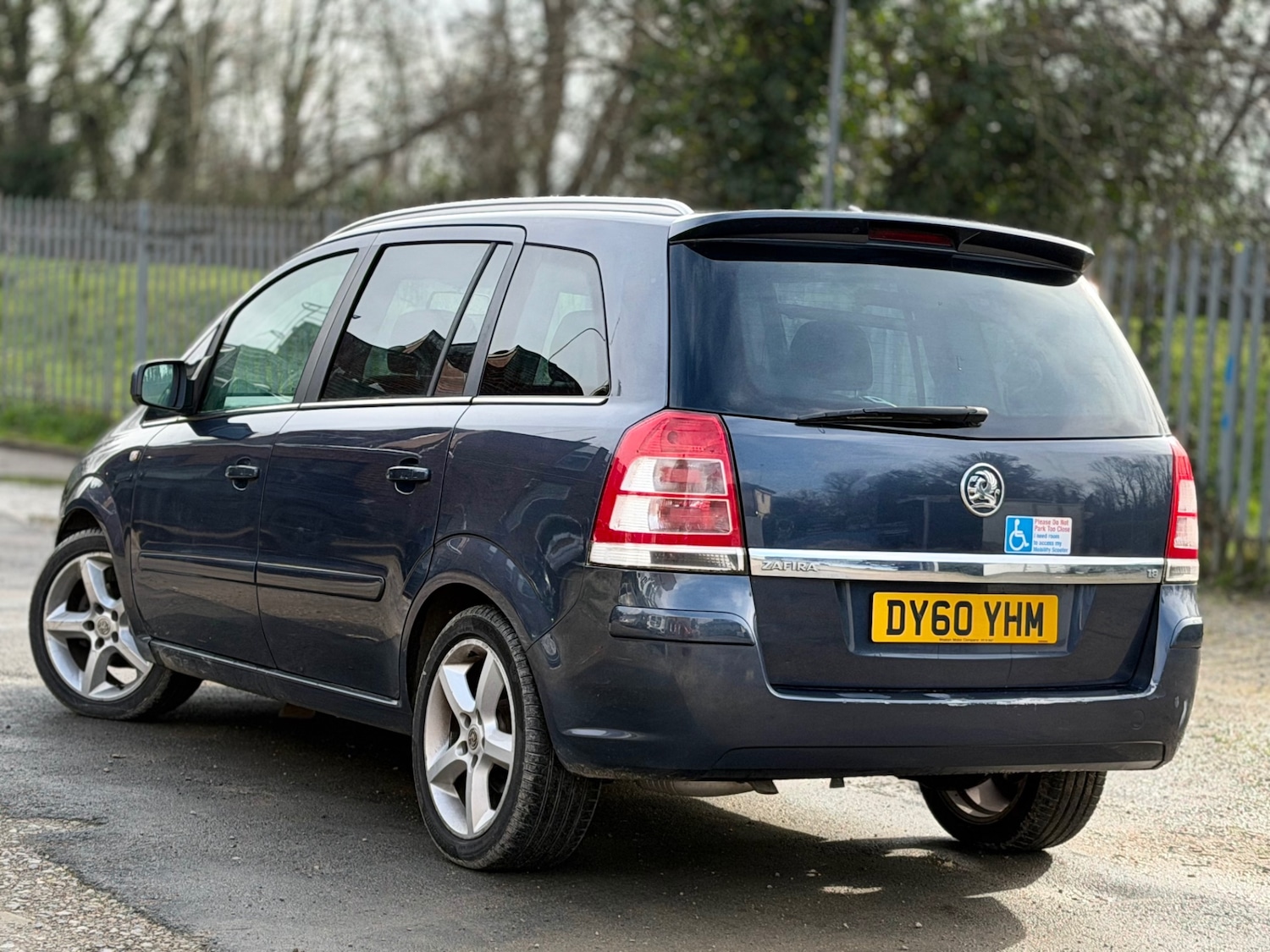 Used Vauxhall Zafira 2010 for sale - 77545561: Photo 2