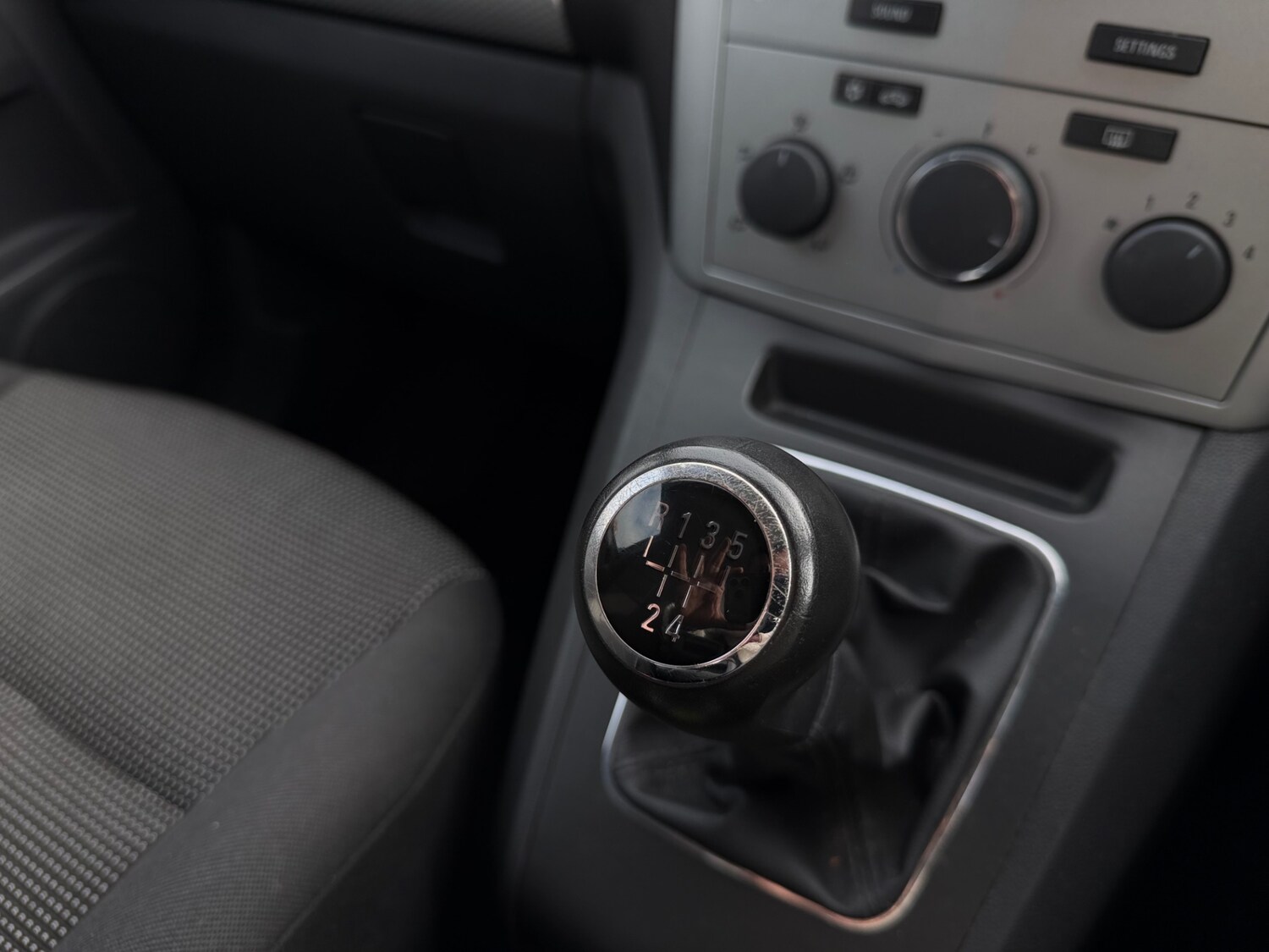 Used Vauxhall Zafira 2010 for sale - 77545561: Photo 33