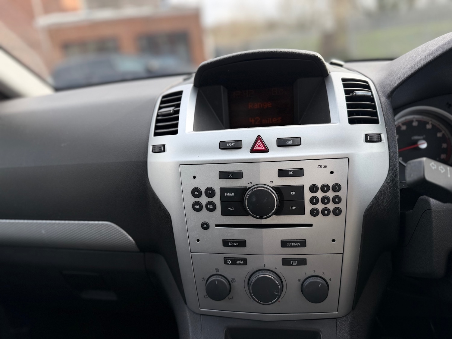 Used Vauxhall Zafira 2010 for sale - 77545561: Photo 35