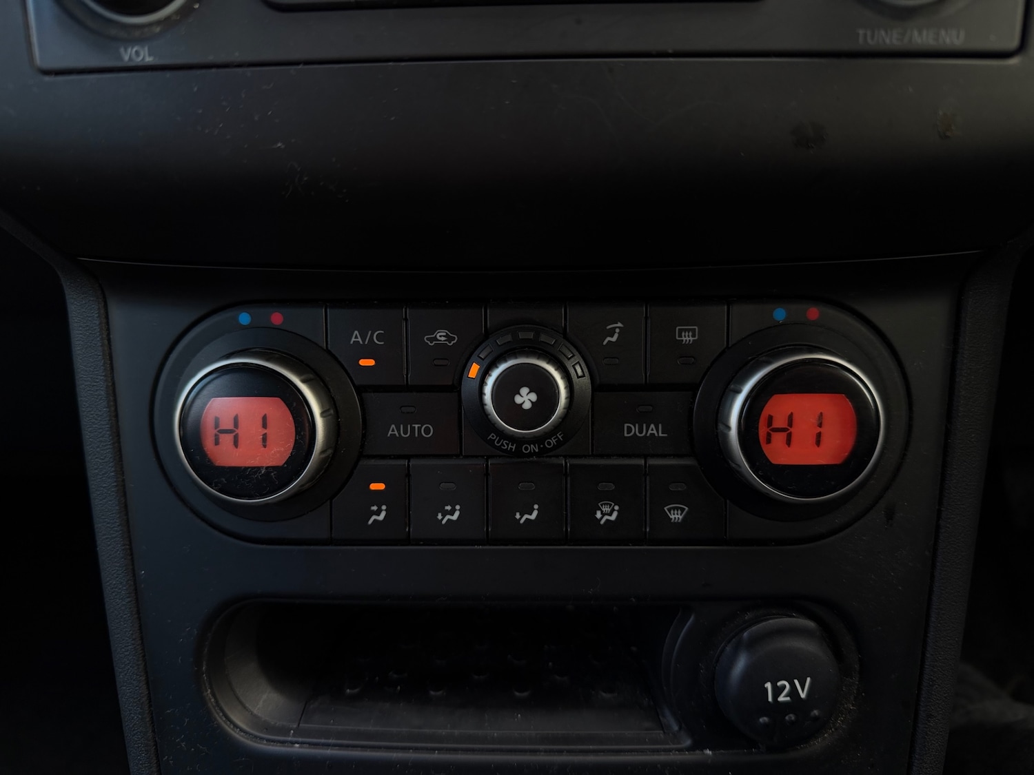 Used Nissan Qashqai 2011 for sale - 77571383: Photo 24