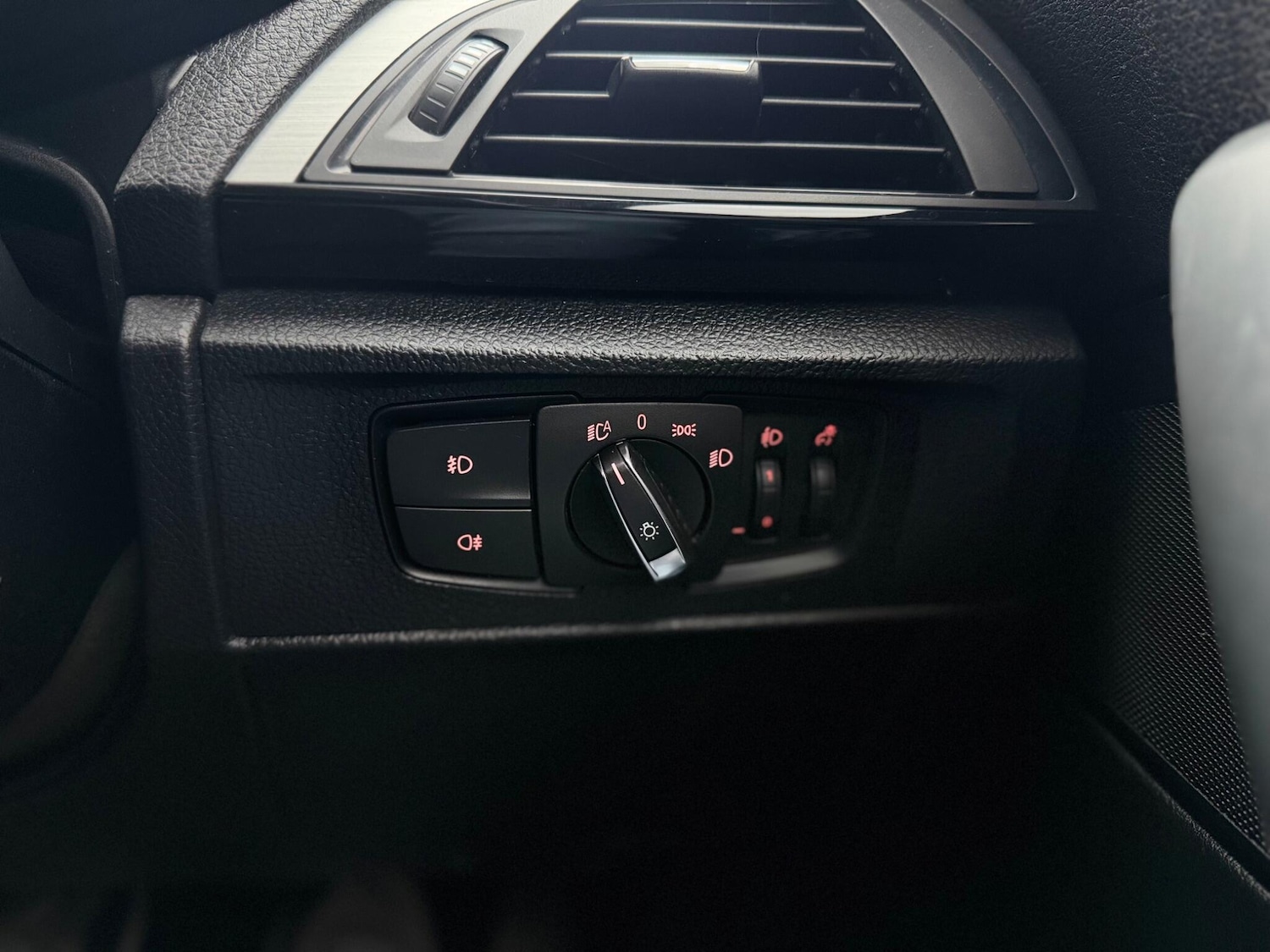 Used BMW 1 Series 2012 for sale - 78175897: Photo 32