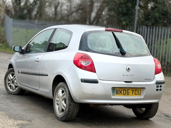 Used Renault Clio 2006 for sale - 77545556: Photo