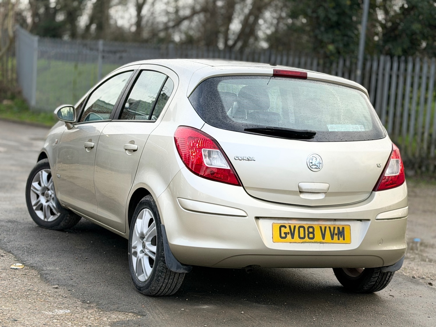 Used Vauxhall Corsa 2008 for sale - 77572334: Photo 2