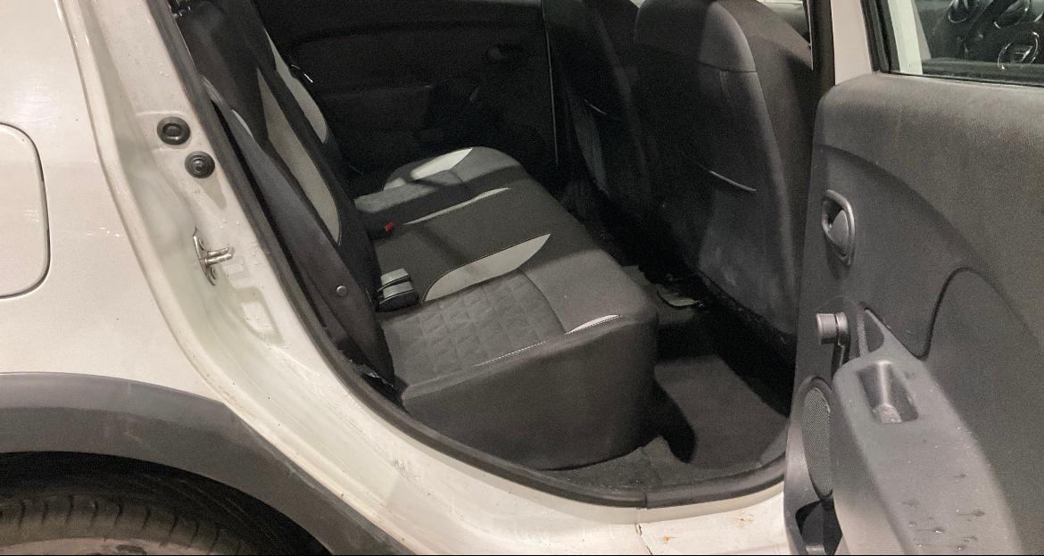 Used Dacia Sandero Stepway 2014 for sale - 78175867: Photo 7