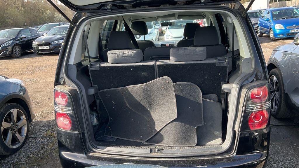 Used Volkswagen Touran 2010 for sale - 78175872: Photo 7