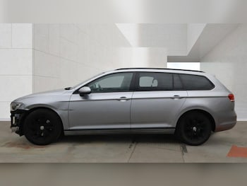 Used Volkswagen Passat 2018 for sale - 79012528: Photo