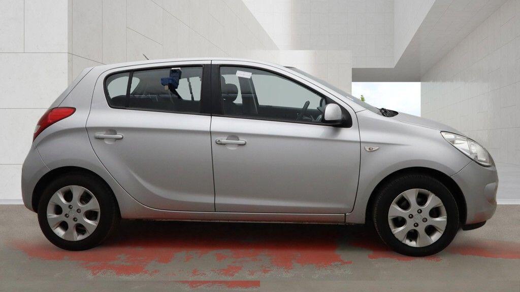 Used Hyundai i20 2011 for sale - 78175913: Photo 5