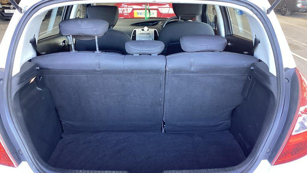 Used Hyundai i20 2011 for sale - 78175913: Photo 7