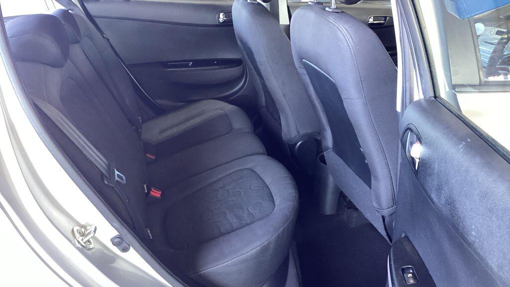Used Hyundai i20 2011 for sale - 78175913: Photo 8