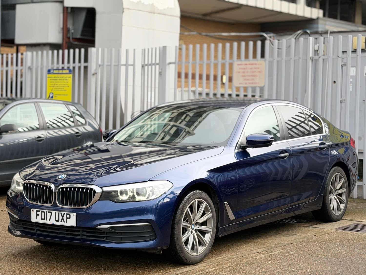 Used BMW 5 Series 2017 for sale - 77543335: Photo 12