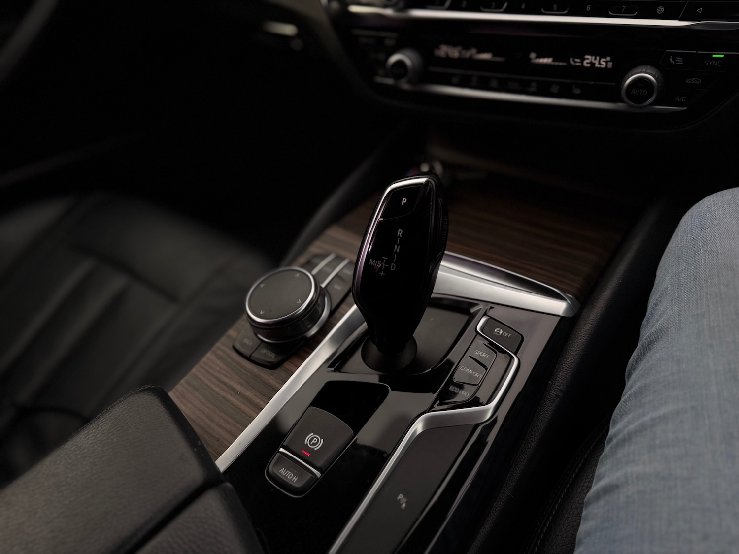 Used BMW 5 Series 2017 for sale - 77543335: Photo 45