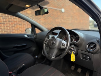 Used Vauxhall Corsa 2010 for sale - 77763174: Photo