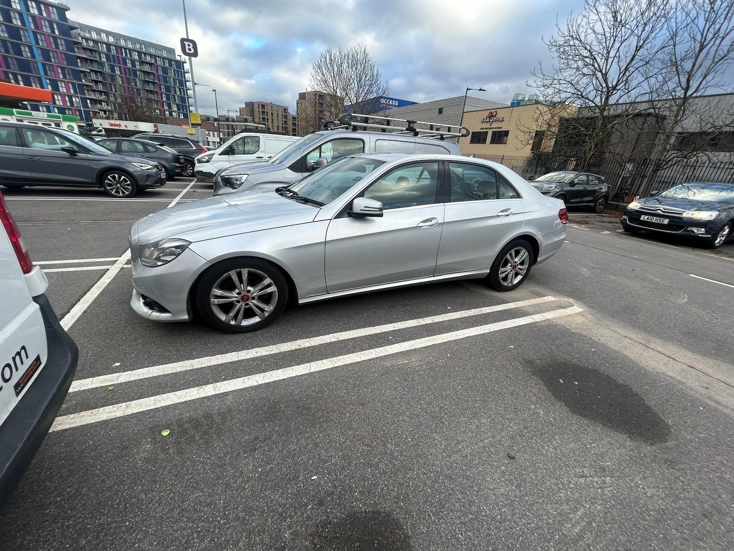 Used Mercedes-Benz E Class 2013 for sale - 78175910: Photo 2