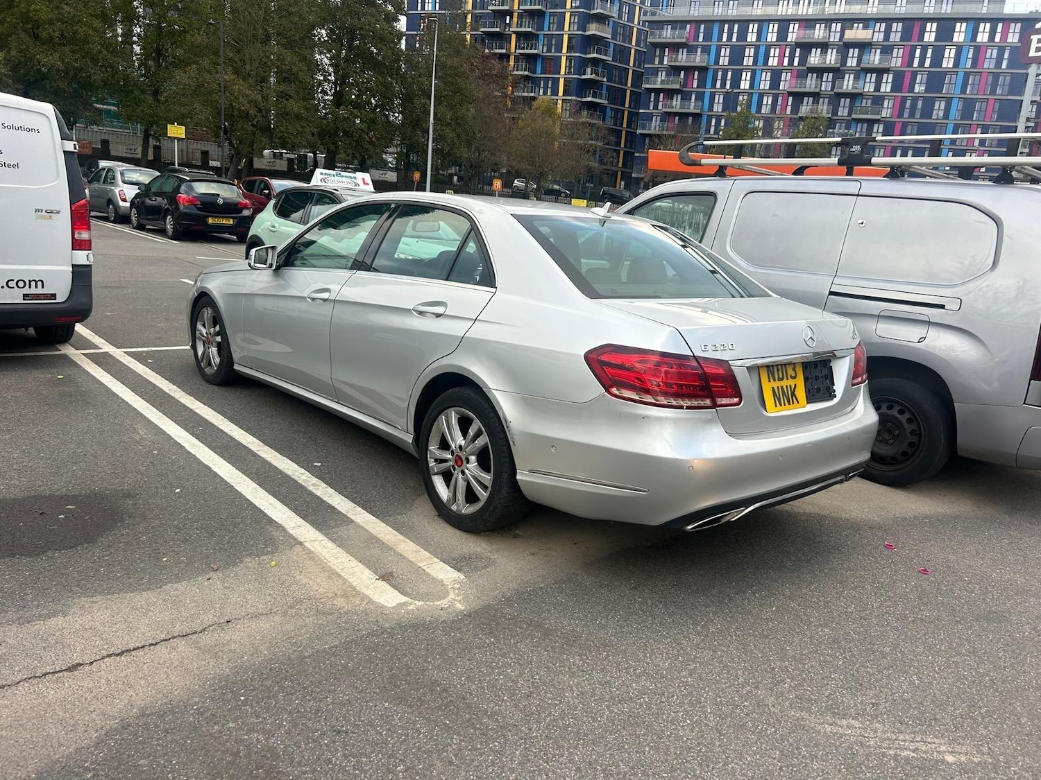 Used Mercedes-Benz E Class 2013 for sale - 78175910: Photo 4