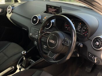 Used Audi A1 2011 for sale - 78388264: Photo