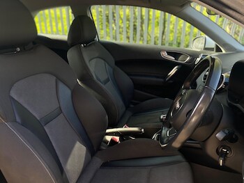 Used Audi A1 2011 for sale - 78388264: Photo