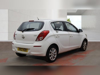 Used Hyundai i20 2013 for sale - 79012689: Photo