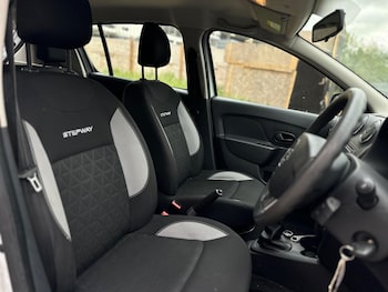Used Dacia Sandero Stepway 2014 for sale - 78784787: Photo