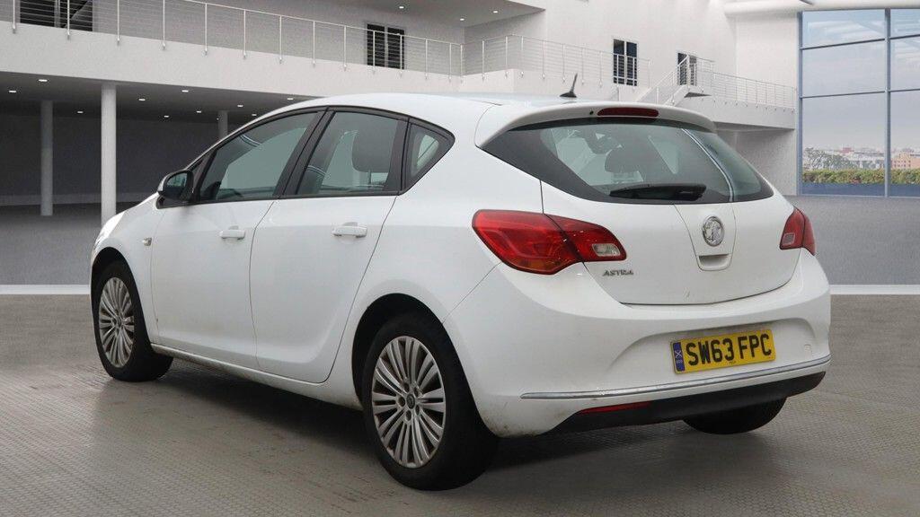 Used Vauxhall Astra 2013 for sale - 78175883: Photo 3
