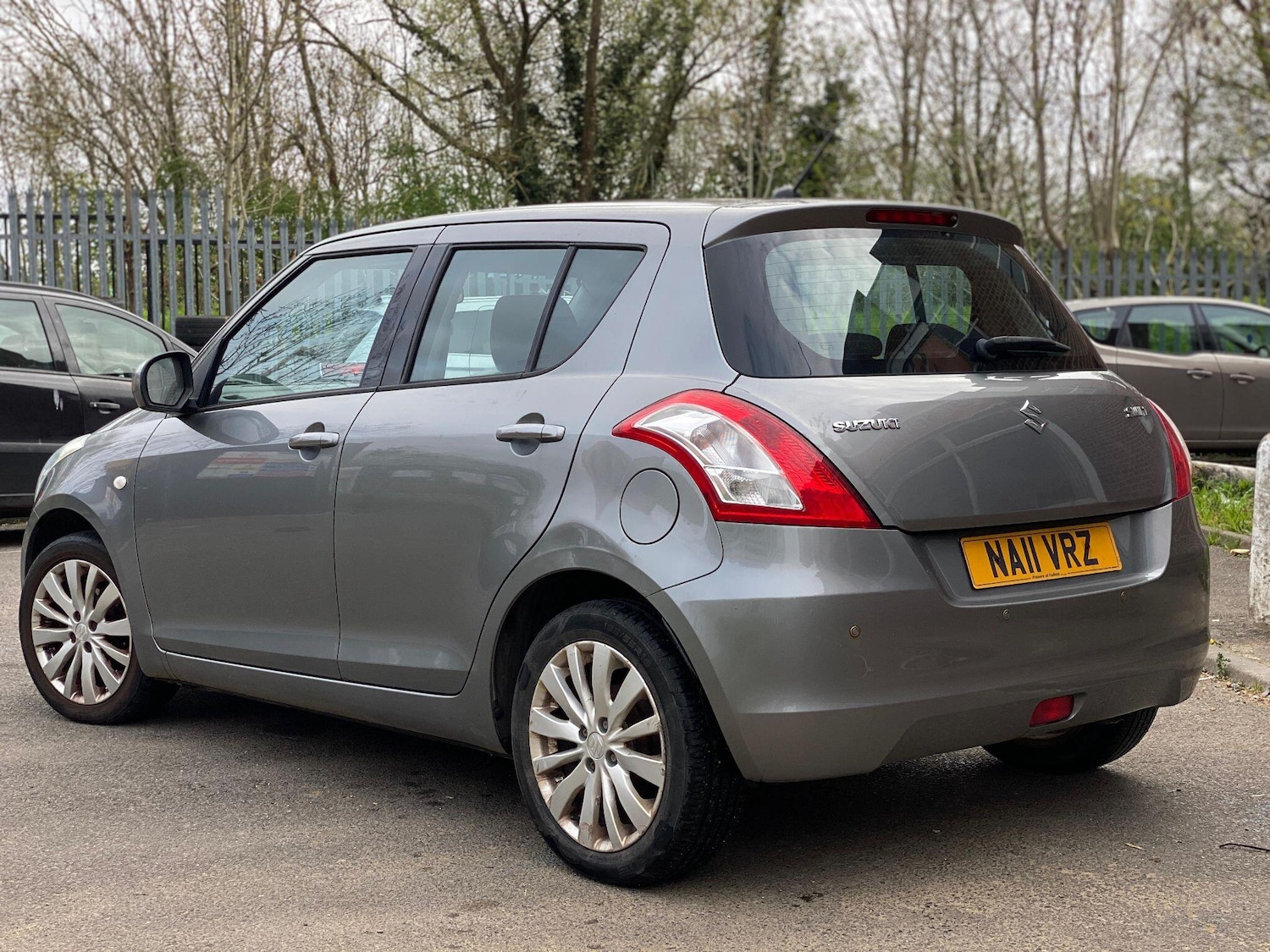 Used Suzuki Swift 2011 for sale - 78204122: Photo 2