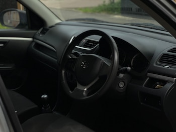 Used Suzuki Swift 2011 for sale - 78204122: Photo