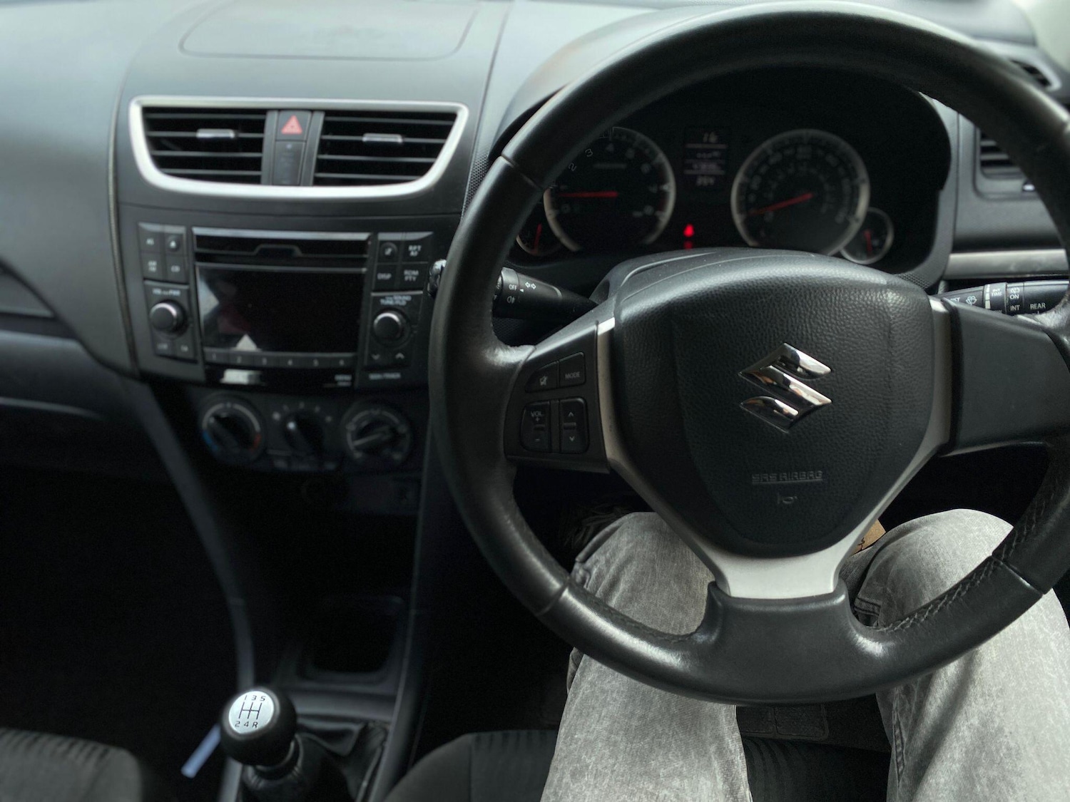 Used Suzuki Swift 2011 for sale - 78204122: Photo 9