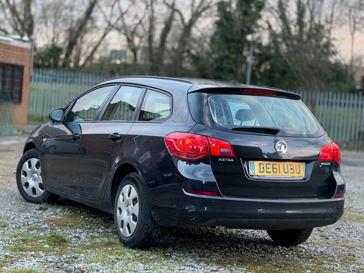 Used Vauxhall Astra 2011 for sale - 77578190: Photo 2