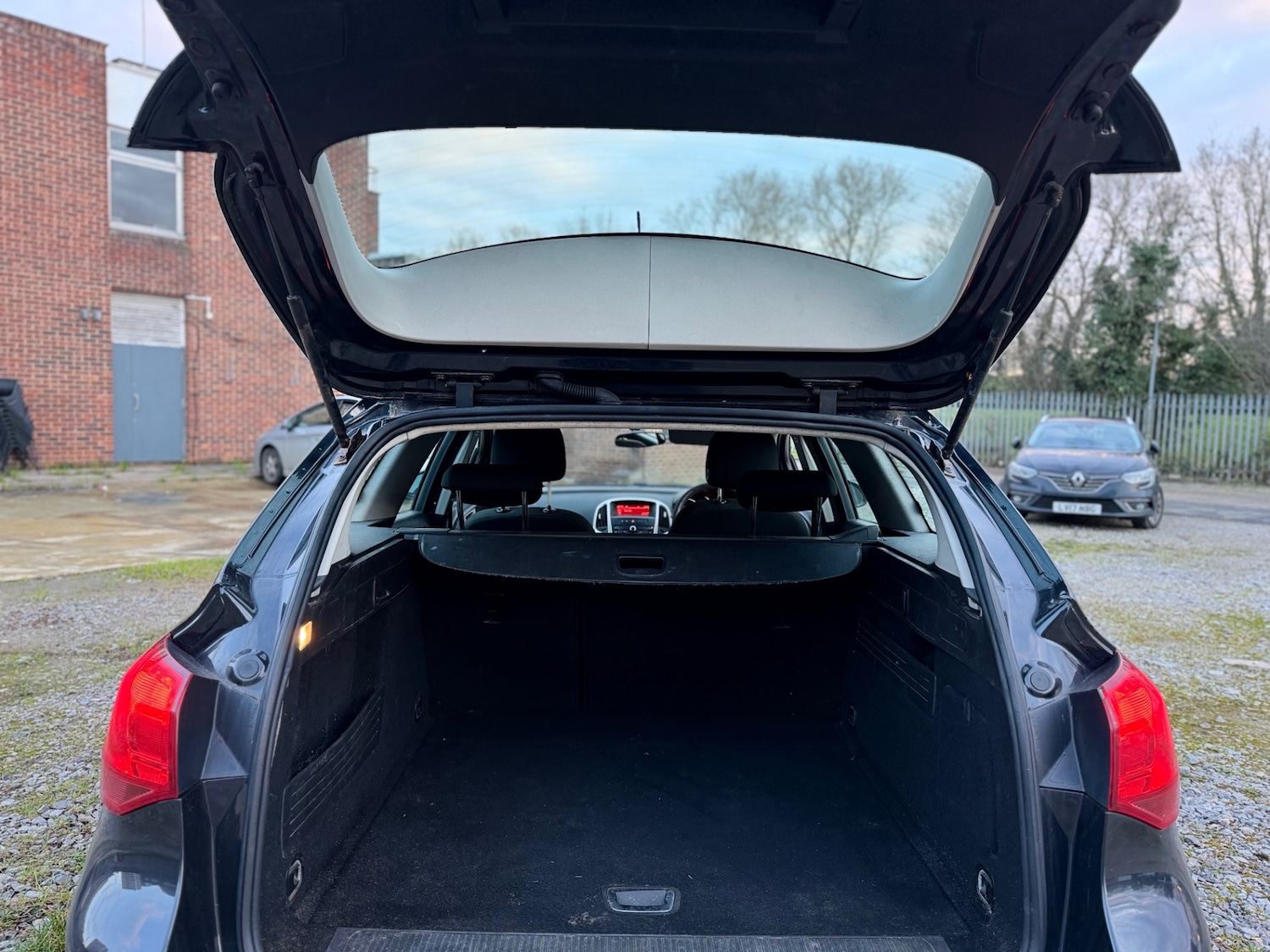 Used Vauxhall Astra 2011 for sale - 77578190: Photo 21