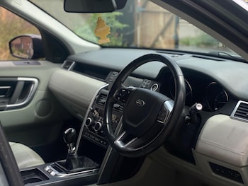 Used Land Rover Discovery Sport 2015 for sale - 78740835: Photo