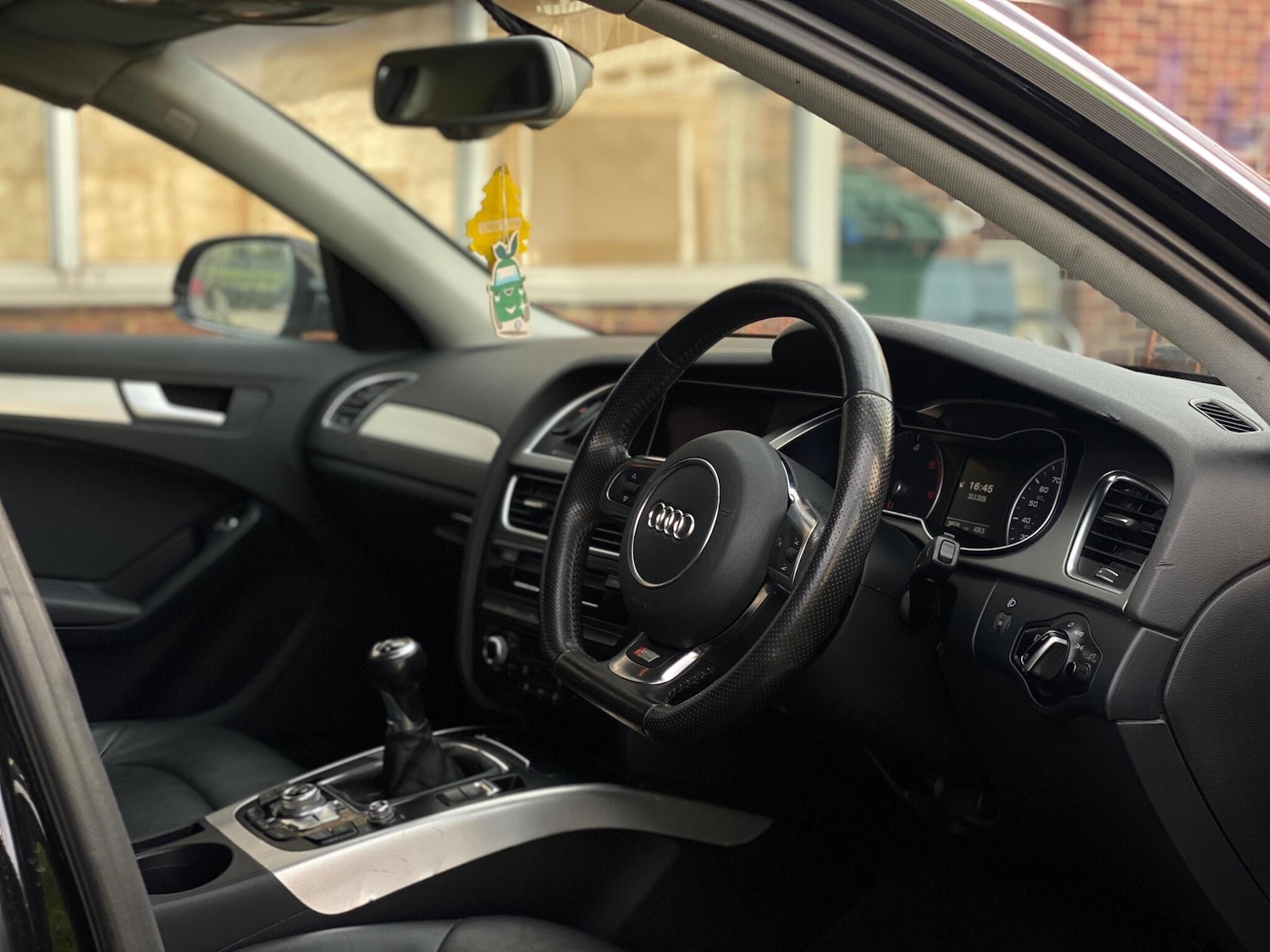 Used Audi A4 2015 for sale - 78175899: Photo 3