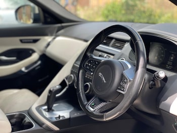 Used Jaguar E-Pace 2018 for sale - 79396468: Photo