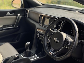 Used Kia Sportage 2017 for sale - 79202109: Photo