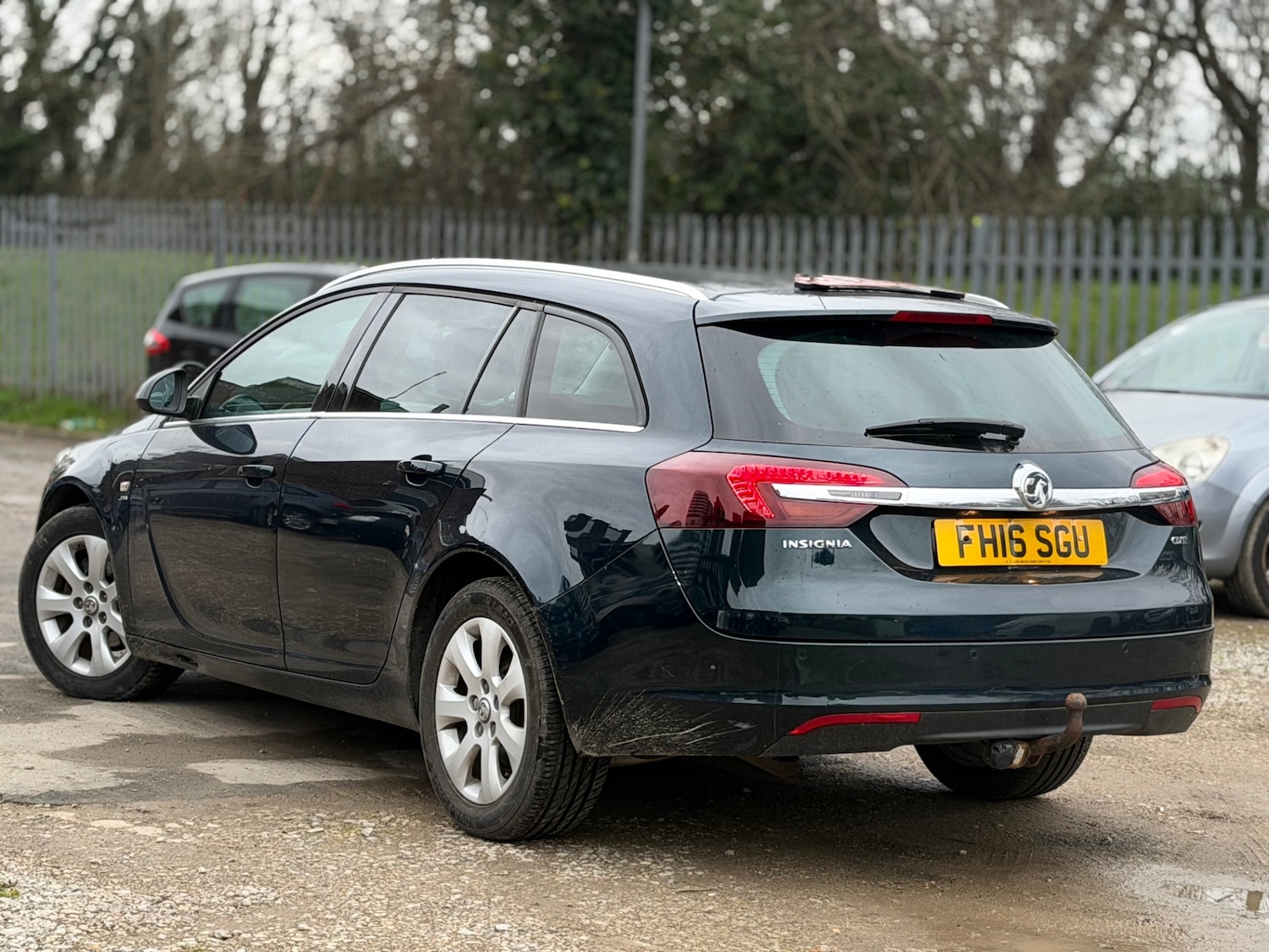 Used Vauxhall Insignia 2016 for sale - 77640313: Photo 2