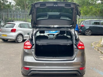 Used Ford Focus 2017 for sale - 78947078: Photo
